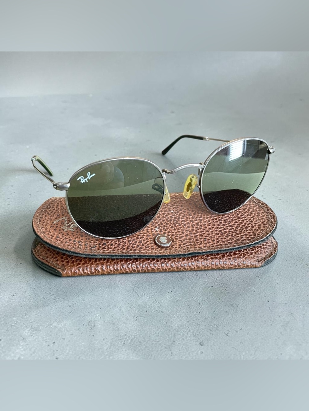 Ray-Ban RB 3447 029 Round Metal Gunmetal Men's Women's Sunglasses & Case
